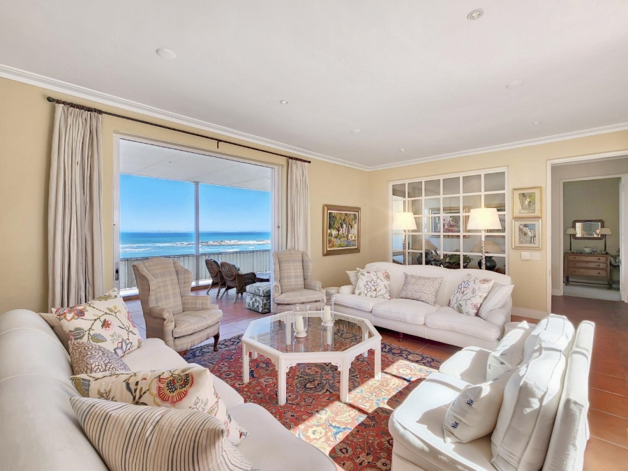 6 Bedroom Property for Sale in Bloubergstrand Western Cape